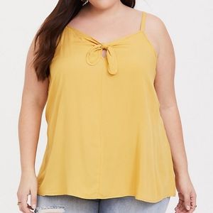 Torrid size 6 SOPHIE YELLOW DOBBY TIE-FRONT CAMI